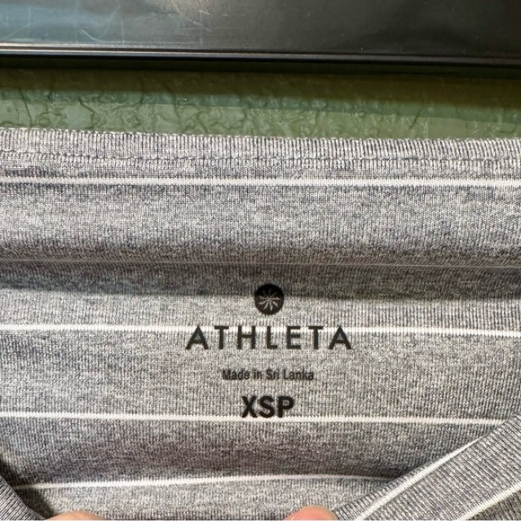 Athleta Light Gray Striped Leggings - Picture 2 of 3